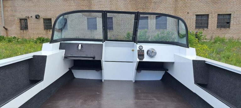 Алюминиевая лодка Lord River Rest 46